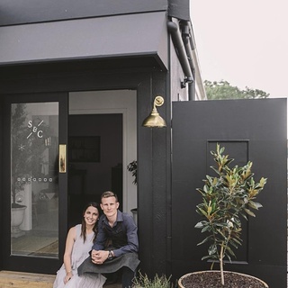 When the Aldridges started @saddlerandco in 2010, the focus was on producing saddles and associated leather goods, such as bridles. However, the range has now grown to incorporate lifestyle products, including travel bags, totes, belts and more. ⁠
⁠
The couple agree that it's not easy raising five children, running a leather manufacturing business but, despite their daily juggles, the couple love the life they've built for themselves in #Dubbo, and Jemima believes country life ensures they remain grounded.⁠
⁠
Tap the link in our bio to read more about their journey.⁠
⁠
Photography: @abbie_melle⁠
⁠
#smallbusiness #regionalaustralia #leathergoods⁠
