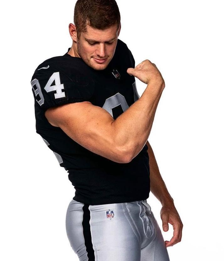 Out NFL player Carl Nassib helped lead the Las Vegas Raiders to victory against the Baltimore Ravens on Sept. 13 — a triumph beyond just the victory, since Nassib became the first out player to be in a regular-season game, USA Today Sports noted. Though Nassib has played 74 games and is now starting his sixth season with the NFL, the Monday Night Football match-up "was Nassib's first regular-season game since becoming the NFL's first active, openly gay player," USA Today Sports said, adding, "and he had a starring role." Nassib's June 21 coming out took the form of an Instagram video in which the player made his disclosure in an almost offhand manner. "I just want to take a quick moment to say that I'm gay," Nassib, who had already joined the Raiders at that point, said. "I just think that representation and visibility are so important." "I actually hope that, like, one day videos like this and the whole coming-out process are just not necessary," he added. NBC Sports called it "a sign of progress that when he spoke with reporters afterward," Nassib's being openly gay "wasn't the first thing he was asked about." Tap link in bio to continue on @EDGEmedianetwork ?️‍??? (?️: Kilian Melloy / @dragelruairi / ?: Carl Nassib / Instagram / @carlnassib)
