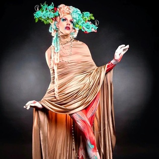 And then there were eight. This week, Ru tasked the queens with meta makeovers, pairing them under the advisement of psychic Char Margolis. All eggs were in the maxi challenge basket as contestants learned to sissy their competitors' walks, both in style and substance. Some had an out-of-body experience, while others were merely ghostly interpretations. While our usual "frayed" or "fab" assessment doesn't apply this week, we've decided to rate the looks as "RU-velation" for our favorite doppelgänger queens and "Regret" for those who might want to reconsider stepping into another queen's well-worn heels. Thankfully, Carol Burnett was not in the house this week as Utica crawled into Symone's stylish skin. Initially worried about "appropriating" her teammate, Utica, instead shed some of her own inhibitions, embracing Symone's powerful runway walk and, in turn, discovering another facet of her own style. Verdict: Ru-velation! Wearing a champagne-colored Martha Graham amoeba shawl, flower headdress and painted unitard, Symone fearlessly embraced Utica's quirky drag style. "I feel powerful but in a different way," said Symone of her contorted Utica-inspired runway walk. Verdict: Ru-velation! Let's take a deeper look! Tap link in bio to continue on @EDGEmedianetwork ?️‍???(?: Utica / Instagram / @queenutica / ?: @liamjamesphoto, @philolmstead, @a_kaun, ?️: Matthew Wexler / @wexlerwrites)