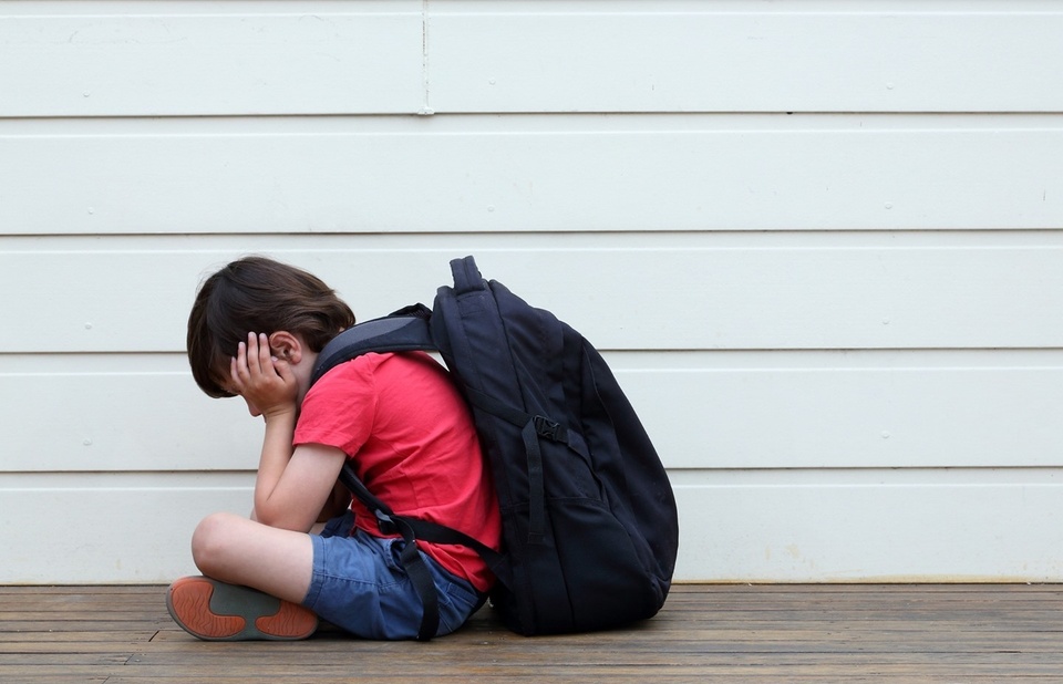 New research shows more than half of LGBTQ youth report having been bullied at school, with 58% of those who are bullied saying they don't bother to report to teachers because they often do nothing — even when they see it happening, Forbes has reported. This research was conducted by the International LGBTQI Youth and Student Organization along with United Nations Educational, Scientific and Cultural Organization, with the results being published in a report titled "Don't Look Away: No Place for Exclusion of LGBTI Students." "Fifty-four percent of LGBTQI people have experienced bullying in school at least once based on their sexual orientation, gender identity, gender expression or variations of sex characteristics, according to a survey of more than 17,000 children and young people aged 13 to 24," the IGLYO summarized, per the organization's website. "The survey also showed that 83% of students had at least sometimes heard negative comments towards LGBTQI students, and 67% had been the target of negative comments at least once." "Interventions by teachers and other school staff upon hearing negative remarks and bullying are vital to an inclusive education system," IGLYO noted, though Forbes summarized the report's findings with the observation that a third of those surveyed said they didn't bother reporting bullying "because school staff had not done anything about previous incidents. Teachers were present for more than half of incidents, but 80% of students said teachers never or rarely intervened." Tap link in bio to continue on @EDGEmedianetwork ?️‍?? (?️: Kilian Melloy / @dragelruairi, ?: Getty)
