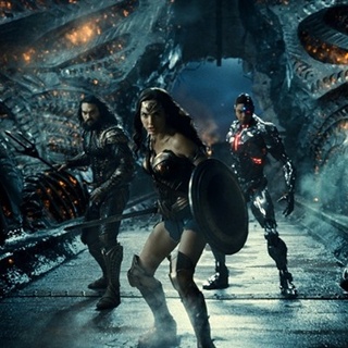 This is how you do it! It's rare that a filmmaker has an opportunity to revisit a multi-million dollar blockbuster that failed to inspire imaginations when originally released. With the much anticipated "Zack Snyder's Justice League," premiering on HBO Max March 18, fans see the movie reimagined; they can now forget about the original box-office dud that nearly sank the DC movie franchise. The runtime doesn't diminish the film, despite being four hours, which is entirely re-cut and enhanced to properly incorporate many of the elements that were lacking in the initial release. The superheroes are more "super," and the villains are more formidable. Everything feels much more fleshed out and courses with blood. Affleck's "Batman" is determined and filled with a purpose to protect the planet, Gadot's "Wonder Woman" is a pillar of hope to aspire to. The enemies our heroes face have an entirely new dimension that Whedon eradicated from his release. If you read the comic book series "Origin," by Geoff Johns with art by Jim Lee, you'll see that Snyder's film is largely adapted from it. The adversary preparing to dominate Earth is revealed from the get go. The mercenary Steppenwolf (voiced by Ciarán Hinds) is relevant, and his backstory more interestingly evolved, given the villain a deadly gravitas and a mac-daddy new appearance that makes him far more formidable, not to mention much more on the level to match against the warrior goddesses of Paradise. While the running time is daunting, the original was promised as two separate, full-length movies. For his reboot, Snyder has separated each act into easily digestible narratives that feel like issues of a comic book, with a final "double sized" battle to end all battles. "Zack Snyder's Justice League" is the event film that had been promised. It's not perfect, but it's a blockbuster, it's adventurous, and it has the heart and soul that was absent the first time around. This is a "Justice League" we can rally around. Tap link in bio to continue on @EDGEmedianetwork ??️?(?️: JC Alvarez, ?: WarnerMedia)