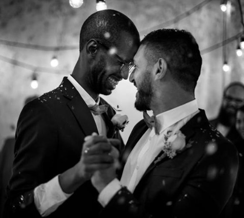 A new survey found that 70% of Americans support same-sex marriage, the highest figure up to this point conducted by a major national polling organization. Tap link in bio to continue on @EDGEmedianetwork ???️‍?⁠
⁠
?️: @kschatt13
