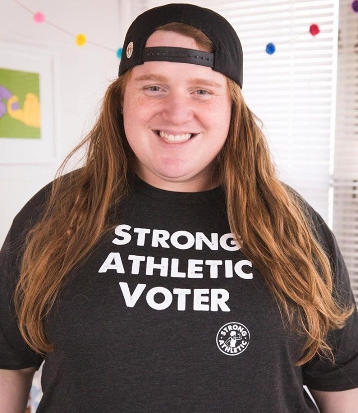 A transgender athlete who says that she was denied the chance to pursue her Olympic ambitions is now suing USA Powerlifting because the organization refused to allow her to compete, NBC News reports. "Powerlifting is a sport of empowerment pushing through adversity and seeing what our bodies can do," declared power lifted JayCee Cooper, who was denied the chance to compete in 2019. "As a trans person this took on additional meaning because our bodies are so politicized and demonized regularly." The suit, filed Jan. 12 on Cooper's behalf by the advocacy group Gender Justice, contends, "in banning Cooper and other trans athletes, USA Powerlifting, or USAPL, is in violation of the Minnesota Human Rights Act," NBC News said. Gender Justice legal director, Jess Braverman said in a statement that "Trans women belong in women's sports," before asserting that "USA Powerlifting's ban on transgender athletes is not only illegal, it's also rooted in outdated gender stereotypes that harm all women athletes." Tap link in bio to continue on @EDGEmedianetwork ?️‍???‍♀️⁠
⁠
?️: Kilian Melloy / @dragelruairi ⁠
?: JayCee Cooper / Instagram / @jayceeisalive