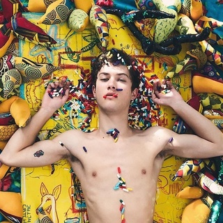 "Everyone is political, whether they choose to speak or be silent," says model and adult male performer Sean Ford, who addresses political issues & sexual perceptions in a recent essay. Tap link in bio to continue on @EDGEmedianetwork ?️‍???⁠
⁠
?: Sean Ford / Instagram