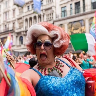 London often appears as a top destination for LGBTQ travelers, but post-COVID, what will be left of the city's queer community? A new article on The Face offers encouragement. "I like to think of London as more than just a city: I see it as a living organism, forever contracting and expanding in a multitude of ways," writes Alim Kheraj. Kheraj's new book, "Queer London," comes out in paperback on April 13 and offers a snapshot of the city through an LGBTQ lens. At first glance, London is suffering a similar fate to other LGBTQ metropolitan areas. Kheraj reported for Evening Standard that 60 percent of the city's queer spaces have shuttered in the last decade. While visitors may not find the same number of gay bars around town, they'll see representation when they reach in their wallets and pull out a 50-pound banknote, which now features World War II code breaker Alan Turing. But where to spend it? Tap link in bio to continue on @EDGEmedianetwork ?️‍???? (?️: Matthew Wexler / @wexlerwrites, ?: London Pride / Getty)