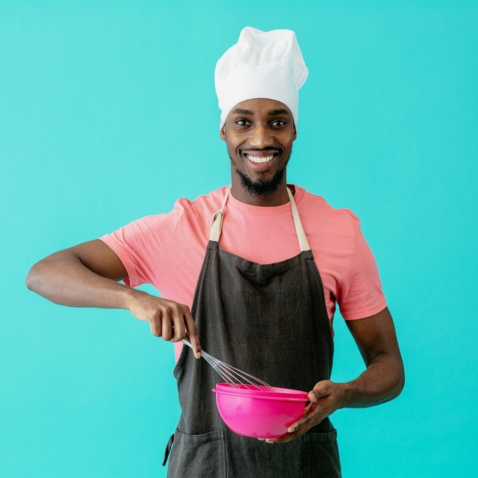 A new survey by OnBuy reveals that Google searches for "pie" have skyrocketed by 50% in the past week. Perhaps people are turning to comfort foods as the pandemic wears on or spending more time in the kitchen. "People are moving on to more complex cooking, and we don't see that going away," Kroger Chairman and CEO Rodney McMullen told The New York Times. From sourdough starters to shortcrust, home bakers are embracing their inner Edd Kimber. Here are the top pies, according to OnBuy's research.. Tap link in bio to continue on @EDGEmedianetwork ??‍???⁠
⁠
?: Getty⁠
?️: Matthew Wexler / @wexlerwrites⁠
?: @theloopywhisk @whattheforkisalexiseating @martinaslajerova @theoliveandmango @healthyvegankitchen1