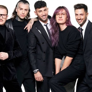 Netflix has found its German Fab 5!⁠
⁠
As reported by Deadline, the streaming giant is set to introduce a German spinoff of its hit "Queer Eye" reality series, and they have found five experts who will help turn lives around.⁠
⁠
For the German version of the series, the makeover experts include: work/life coach Leni Bolt, fashion virtuoso Jan-Henrik Scheper-Stuke, beauty guru David Jakobs, nutrition and health expert Aljosha Muttardi and design ace Ayan Yuruk.⁠
⁠
"Originally broadcast on Bravo in 2003, Queer Eye was rebooted with a new group of presenters by Netflix in 2018 and is set to premiere its sixth season on the streamer later this month," Deadline reports. "The show has received praise for its representation of the LGBTQ+ community and has won a host of awards including nine Primetime Emmys."⁠
⁠
The German spin-off is produced by ITV Studios Germany is reportedly producing the German spin-off, with Christiane Ruff as producer, Christiane Schiek Tajima as executive producer and Britta Maiwald as senior producer.⁠
⁠
Tap link in bio to continue on @EDGEmedianetwork ?️‍????⁠
⁠
?️: Emell D. Adolphus / @goodnightdetroit ⁠
?: The German "Queer Eye" Cast / Twitter
