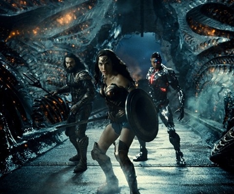 This is how you do it! It's rare that a filmmaker has an opportunity to revisit a multi-million dollar blockbuster that failed to inspire imaginations when originally released. With the much anticipated "Zack Snyder's Justice League," premiering on HBO Max March 18, fans see the movie reimagined; they can now forget about the original box-office dud that nearly sank the DC movie franchise. The runtime doesn't diminish the film, despite being four hours, which is entirely re-cut and enhanced to properly incorporate many of the elements that were lacking in the initial release. The superheroes are more "super," and the villains are more formidable. Everything feels much more fleshed out and courses with blood. Affleck's "Batman" is determined and filled with a purpose to protect the planet, Gadot's "Wonder Woman" is a pillar of hope to aspire to. The enemies our heroes face have an entirely new dimension that Whedon eradicated from his release. If you read the comic book series "Origin," by Geoff Johns with art by Jim Lee, you'll see that Snyder's film is largely adapted from it. The adversary preparing to dominate Earth is revealed from the get go. The mercenary Steppenwolf (voiced by Ciarán Hinds) is relevant, and his backstory more interestingly evolved, given the villain a deadly gravitas and a mac-daddy new appearance that makes him far more formidable, not to mention much more on the level to match against the warrior goddesses of Paradise. While the running time is daunting, the original was promised as two separate, full-length movies. For his reboot, Snyder has separated each act into easily digestible narratives that feel like issues of a comic book, with a final "double sized" battle to end all battles. "Zack Snyder's Justice League" is the event film that had been promised. It's not perfect, but it's a blockbuster, it's adventurous, and it has the heart and soul that was absent the first time around. This is a "Justice League" we can rally around. Tap link in bio to continue on @EDGEmedianetwork ??️?(?️: JC Alvarez, ?: WarnerMedia)