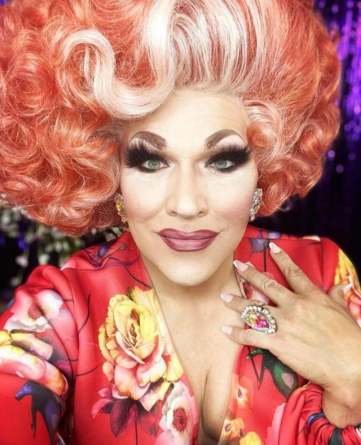 Self-proclaimed workhorse queen and celebrity housewife Mrs. Kasha Davis joined EDGE Media Network's senior editor Matthew Wexler for an intimate conversation about the power of drag and overcoming addiction.  Presented in collaboration with groundbreaking treatment center Recovery Unplugged, EDGE's six-part "Living Sober" series welcomes role models from the LGBTQ community to share their stories of success and sobriety. Mrs. Kasha Davis (MKD) competed on Season 7 of Emmy Award-winning "RuPaul's Drag Race" and has remained in the spotlight ever since. MKD has toured the country and throughout Europe, written two children's books, and now brings her passion for spreading the message of love and acceptance to a new children's TV show in development, "Imagination Station." Recovery Unplugged's alumni coordinator Michael Alvarez joined MKD to share strategies and success stories for long-term sobriety. With locations in Texas, Florida, Tennessee and Virginia, Recovery Unplugged harnesses the power of music to blaze new trails in drug and alcohol treatment. Tap link in bio to continue on @EDGEmedianetwork ?️‍???(?️: Matthew Wexler / @wexlerwrites, ?: Mrs. Kasha Davis / Instagram / @mrskashadavis)