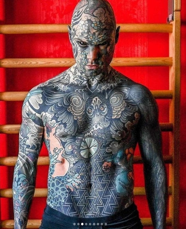 A French schoolteacher whose body is completely covered in tattoos was told he cannot teach kindergarten for fears that he scares children. Tap link in bio to continue on @EDGEmedianetwork ?⁠
⁠
?: @freakyhoody / Instagram (Christophe Archambault)