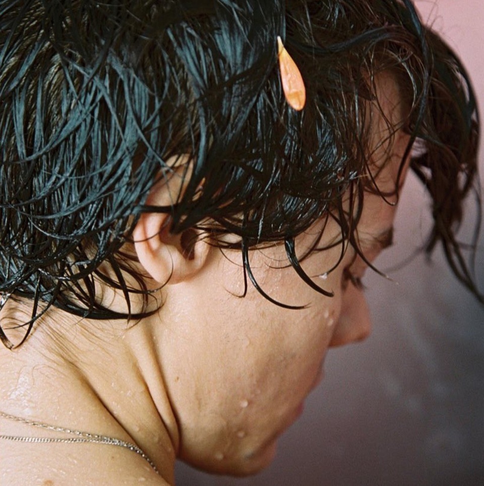 'One Direction' alum Harry Styles covers Dazed Magazine and, in the pages within, talks about his new "life brand" company, Pleasing.⁠
⁠
Calling Pleasing's first offerings a "curated line of products that speak to the celebratory beauty sensibility that Styles is known for," Dazed recounted that the line got started with nail polish, "because," Styles said, "that was kind of the birth of what it was for."⁠
⁠
"Me seeing a color on a flower or a wallpaper or something and thinking, 'Oh, I wanna put that on my nails'," the singer went on to say. "It was a fun little project, but during the pandemic, and when we eventually named it Pleasing, it felt like it was so much more than nail polish."⁠
⁠
Fashionista hailed Pleasing as "the only celebrity beauty brand we're actually excited about," noting its "range of nail polishes, an illuminating primer serum and a dual-purpose eye and lip oil."⁠
⁠
Styles vows that the new brand will be eco-friendly, with "as small of a carbon footprint as possible," Billboard detailed, but it's also something he sees as a thank you to his fans.⁠
⁠
"I am blessed to have fans who are so supportive of me, who believe in freedom and who have created this safe space for each other. Pleasing is really for them."⁠
⁠
Tap link in bio to continue on @EDGEmedianetwork ?️‍???‍♂️???⁠
⁠
?️: Kilian Melloy / @dragelruairi ⁠
?: Harry Styles / Instagram
