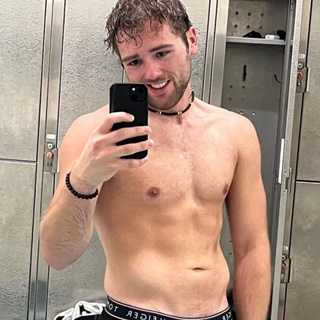 If you want to start following an out influencer who is equally capable of giving you PG-rated content and "spicier" stuff, too, take a look at @jaksattacks.⁠
?️Save and share this post.⁠
 ?️Tap our link in bio for more on @EDGEmedianetwork.?️⁠
????⁠
?: @jaksattacks