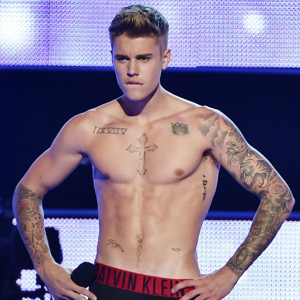 Justin Bieber was arguably the most famous musician in the world back in the early 2010s. Rabid fans would pack his concerts by the thousands, social media followers would like his posts by the millions, and many media members seemed to become somewhat obsessive over the Canadian pop star's personal life. Fast forward to 2023 and Bieber remains one of the brightest stars on the planet. He's earned Grammy nominations and positive reviews from critics and outsiders have learned about many of the physical and mental health issues Bieber has overcome while in the spotlight for over a decade. No longer just known for "Baby," Bieber has collaborated with dozens of other famous artists to produce iconic tracks like "Holy," "Peaches," and "I Don't Care."  Bieber is also one of the most thirst-worthy celebrities, so we thought it was a good time to appreciate some of his sexiest social media posts with a collection of our favorites!⁠
⁠
?️ Save and share this post.⁠
? Tap our link in bio to read more⁠
? @EDGEmedianetwork⁠
?: @justinbieber
