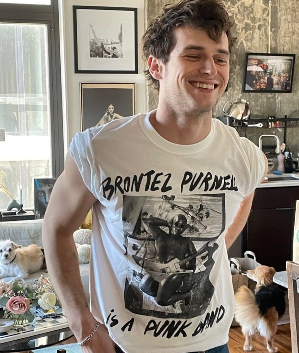 Fans who are familiar with the LGBTQ+ TV landscape have most likely heard of Brandon Flynn. This 29-year-old first started gaining mainstream popularity when he portrayed Justin Foley in "13 Reasons Why" on Netflix. It was one of the streamer's most popular teen drama series during the late 2010s and Flynn became even more well-known in the public eye when he started dating British musician Sam Smith in September 2017. Their relationship lasted for just under one year but we can understand why Smith was interested in Flynn: the actor has an irrefutable charm and magnetic personality online. He's also very willing to show off his good looks with some thirst traps on Instagram. We'll look at Flynn's best IG posts to get you more acquainted with him.⁠
⁠
Tap link in bio for more on @EDGEmedianetwork ⁠
????⁠
?: @brandonflynn