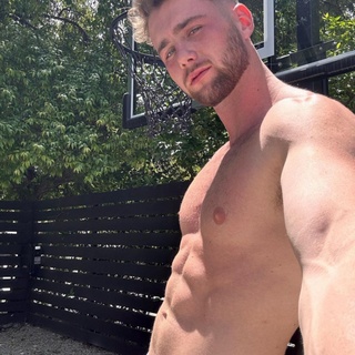 @harryjowsey may have a confident, welcoming, and very sexy grin that has made him a huge @Instagram success, but, as he opened up in an interview with the @dailytelegraph (behind a firewall), he struggles with emotional issues. The 26-year-old star, made famous from the reality show @toohotnetflix, "spoke about the dark thoughts that have followed him since his teenage years, and how he previously turned to self-harm," reports the @dailymail.⁠
⁠
?️Save and share this post.⁠
 ?️Tap our link in bio for more on @EDGEmedianetwork.?️⁠
????⁠
?: @harryjowsey