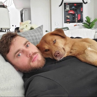 “I’m feeling really down. Can you talk?” @guskenworthy opens up to his fans during these difficult times. Read on @edgemedianetwork (link in bio) #guskenworthy #gay #lgbt #we❤️birdie #hangintheregus