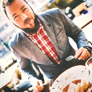 Check out some of our favorite #LGBTQ #chefs and #restaurateurs, and if you live nearby, consider ordering take-out or socially distant dining. Tap link in bio to read more on @EDGEmedianetwork ❤️?️‍?? (?: Getty)