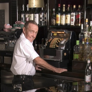 Joe Allen, whose Times Square-adjacent bistro which bears his name has been a decadeslong draw for theater folk and where a post-show drink is part of the Broadway experience, has died. He was 87. Allen died Sunday in Hampton, New Hampshire, according to Jason Woodruff, a former staffer for the Allen family of restaurants who spoke to the family. The Joe Allen restaurant had red brick walls, sturdy wood tables and chairs, a large bar and was adorned with posters from Broadway's most notorious flops. Regulars included Stephen Sondheim, Chita Rivera, John Guare and Elaine Stritch. Visitors might also see Elisabeth Moss there, sipping a vodka ginger ale. "Strong, steady, comforting and reliable," said Rivera on Twitter. "He certainly will be missed but we will carry him with us forever." Playwright Paul Rudnick noted that Allen "created a home for the theater community, where everyone hangs out, gossips and commiserates. He'll be missed, but his legacy lives on, including the wall of posters from flop shows." Allen opened Joe Allen on 326 W. 46th St., in 1965, at a time when opening a restaurant west of Eighth Avenue in Manhattan was a risky proposition, long before it became know as Restaurant Row. Allen himself was not overly gregarious like many restauranteurs, but coolly efficient and warm to friends. Many of the servers at Joe Allen were actors earning paychecks when not onstage. Tap link in bio to continue on @EDGEmedianetwork #RIP ?️‍???⁠
⁠
?: AP / Jim Cooper