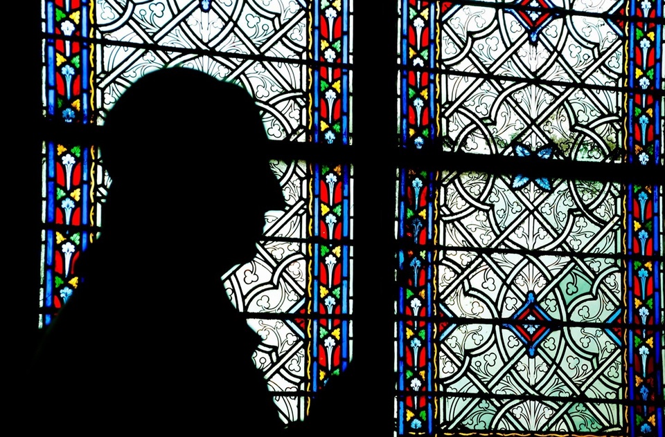 It had all the hallmarks of a sensationalist tabloid sting. On July 21, 2021, an article appeared to allege that a senior U.S. priest, Monsignor Jeffrey Burrill, had used the hook-up app Grindr, with data from the app placing him at a number of gay bars. Burrill, the now-former general secretary of the United States Conference of Catholic Bishops, promptly resigned. But the report was not published by an outlet that many Americans would associate with such sex "exposés." Indeed, most would have never have heard of it at all. It was The Pillar, a small newsletter founded in early 2021, that makes up just a tiny part of the Catholic media landscape in the U.S. As a scholar of American Catholicism and culture, I take a keen interest in Catholic media. My recent book, "Follow Your Conscience: The Catholic Church and the Spirit of the Sixties," draws upon dozens of articles in the Catholic media as primary sources for historical analysis. While many Americans may be familiar with evangelical outlets like Christianity Today or the Christian Post — not to mention the hundreds of evangelical radio stations across the nation — the Catholic media seems to have less prominence on the national stage. But as The Pillar's reporting on Burrill shows, Catholic journalism can nonetheless be influential — and can split opinion in just the same way as media with a wider audience. Tap link in bio to continue on @EDGEmedianetwork ✝️??️‍? (?️: Peter Cajka /  ?: Getty)