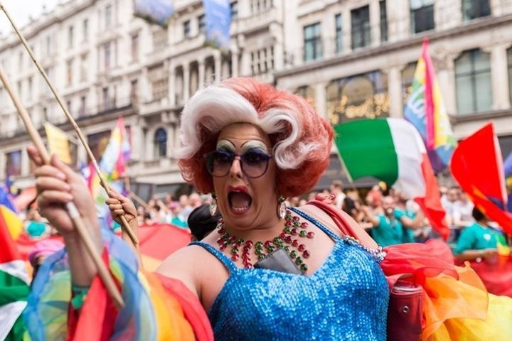London often appears as a top destination for LGBTQ travelers, but post-COVID, what will be left of the city's queer community? A new article on The Face offers encouragement. "I like to think of London as more than just a city: I see it as a living organism, forever contracting and expanding in a multitude of ways," writes Alim Kheraj. Kheraj's new book, "Queer London," comes out in paperback on April 13 and offers a snapshot of the city through an LGBTQ lens. At first glance, London is suffering a similar fate to other LGBTQ metropolitan areas. Kheraj reported for Evening Standard that 60 percent of the city's queer spaces have shuttered in the last decade. While visitors may not find the same number of gay bars around town, they'll see representation when they reach in their wallets and pull out a 50-pound banknote, which now features World War II code breaker Alan Turing. But where to spend it? Tap link in bio to continue on @EDGEmedianetwork ?️‍???? (?️: Matthew Wexler / @wexlerwrites, ?: London Pride / Getty)
