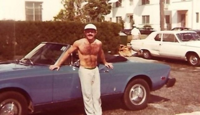 If you're a true fan of the dearly departed Leslie Jordan, then you know Jordan wasn't always the petite, plump and sassy character he so comically played on "Will & Grace." Once upon a time, Jordan was built and beefy. As reported by Daily Mail, photos showing Jordan svelte and shirtless in the '80s have been making their rounds on social media, leaving many surprised to see the actor at such a young age. Others simply can't get over how "hot" he was when he was a young stud. "I just called 1980 and told it I wanted my six-pack back — except in those days I was drinking and I'm afraid they'll think I want beer," is how Jordan captioned the photos of him in his 20s when he shared them to his Instagram page in September. He followed up with another photo of him taken in 1977, grinning ear to ear with abs on full display. "They used to call me Sweet n' Low on the streets back then,' he wrote. "Me, wasted at 22 years old in 1977 — I am not proud of it." But social media fans were proud of his physique. In the photos, he bares a striking resemblance to Robin Williams, and Jordan loved the comparison. "I love that some folks think I look like my hero, Robin Williams and even Paul Rudd," he said. And social media commentators agree. 'Young Leslie Jordan was a hunk,' wrote one social media user, while another added, 'Young Leslie Jordan! Oh he was hot.' 'Why have I never seen these pictures of young Leslie Jordan before? He was an adorable older gentleman and an absolute hunk when he was younger,' said another commentator.⁠
⁠
Tap link in bio for more on @EDGEmedianetwork ⁠
????